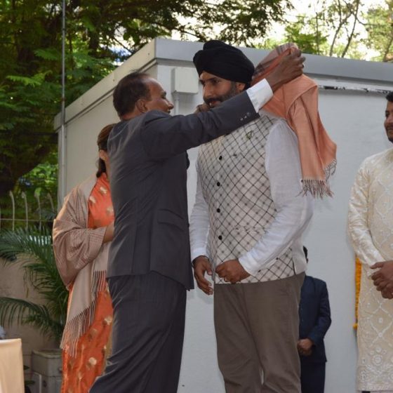 4a360885-ed47-449e-8400-460b31dbfff6