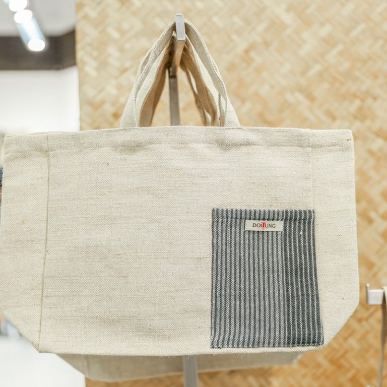 20.กระเป๋า