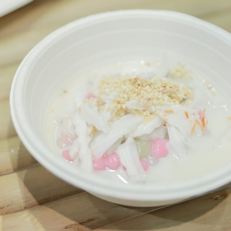 41.บัวลอยมะพร้าวอ่อน