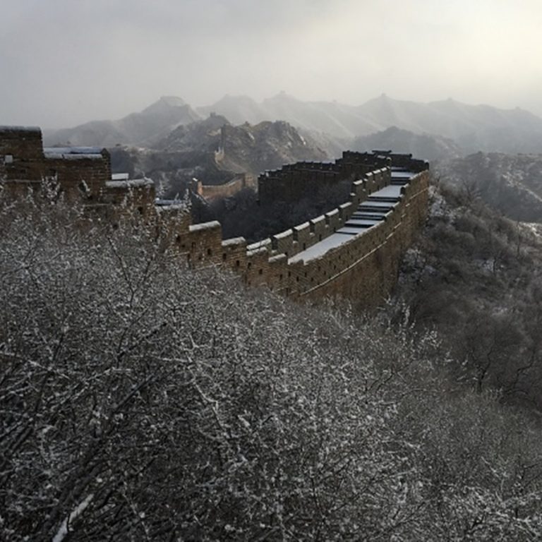 CHENGDE, CHINA - JANUARY 19, 2021 - The Jinshanling Great Wall is seen in the snow in Chengde, Hebei province, China, Jan 19, 2021.- PHOTOGRAPH BY Costfoto / Barcroft Studios / Future Publishing (Photo credit should read Costfoto/Barcroft Media via Getty Images)