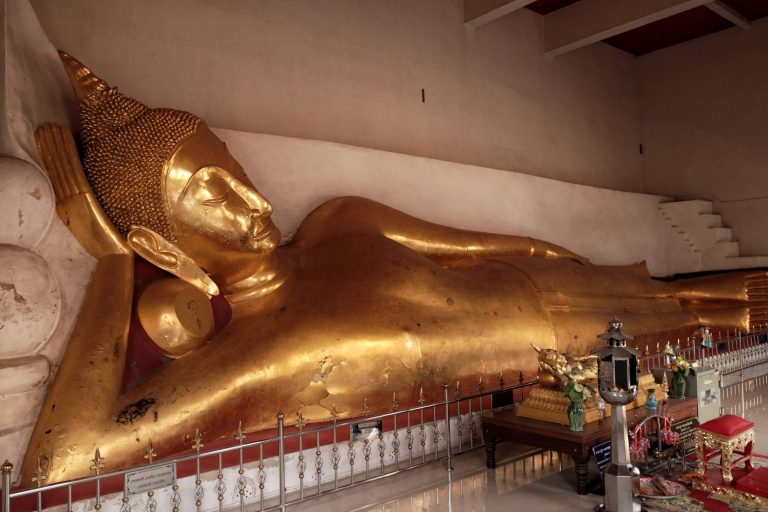 พระนอนเณรแก้ว วัดพระรูป