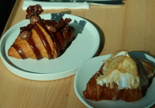 16PROOF-ครัวซองต์รสช็อกโกแลตมูสและรสเลมอน-เมอแรงก์Lemon-Meringue-